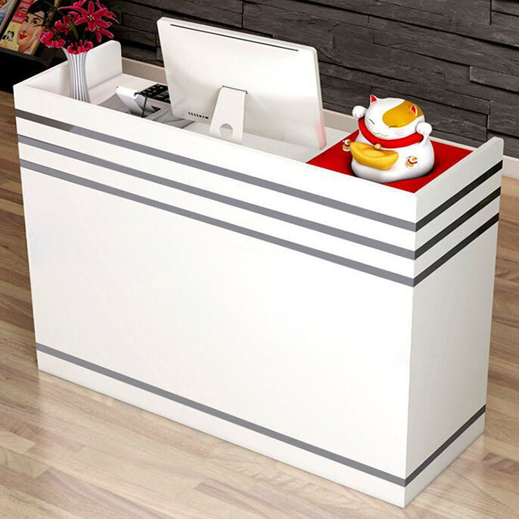 Atmosphere reception desk welcome desk service desk