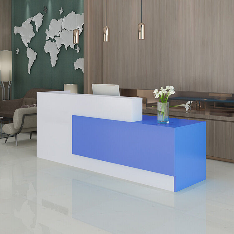 Lacquered reception desk